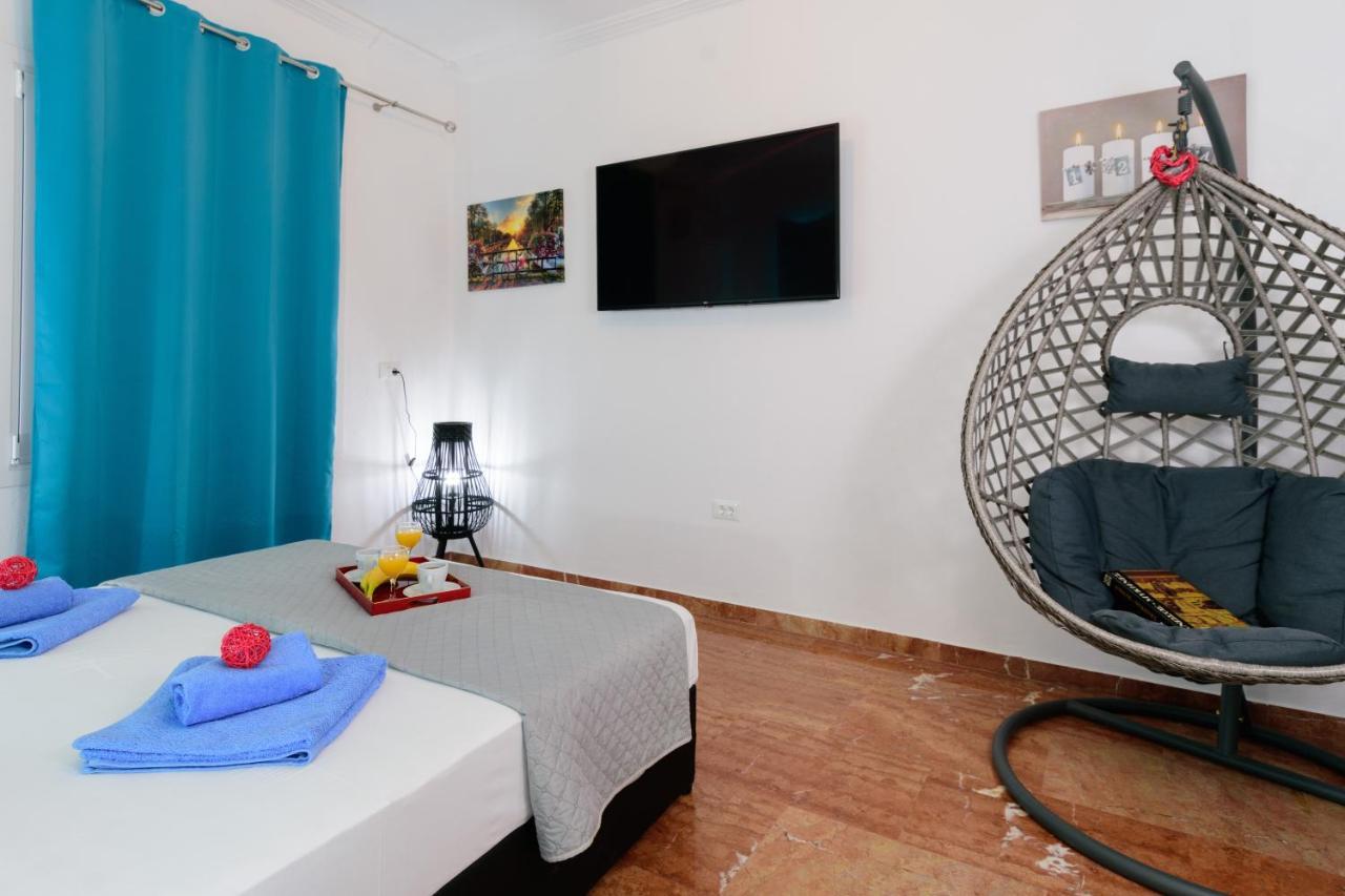 Luxury Lake View Center House Agios Nikolaos  Exterior photo